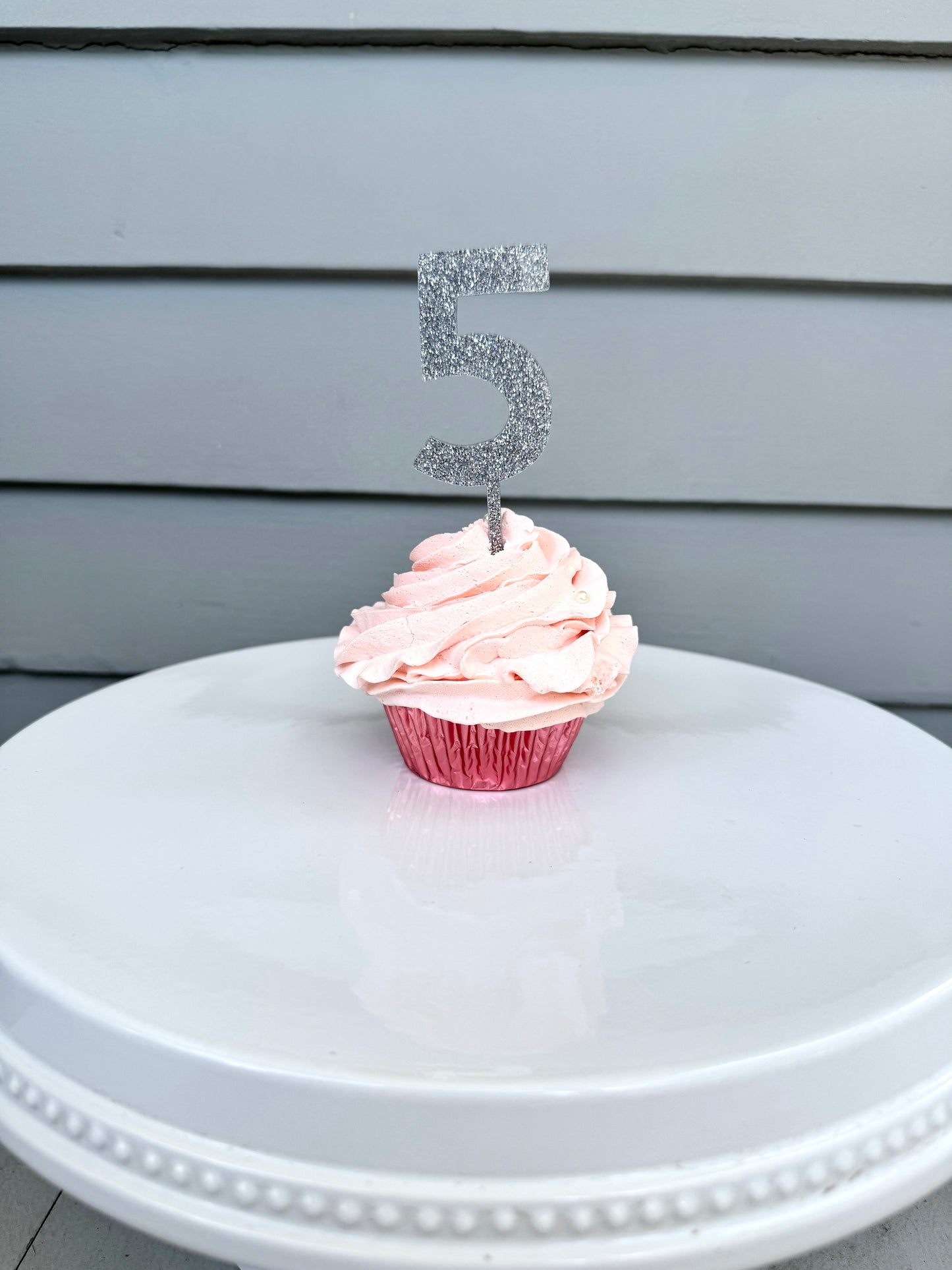 5 Treat Topper