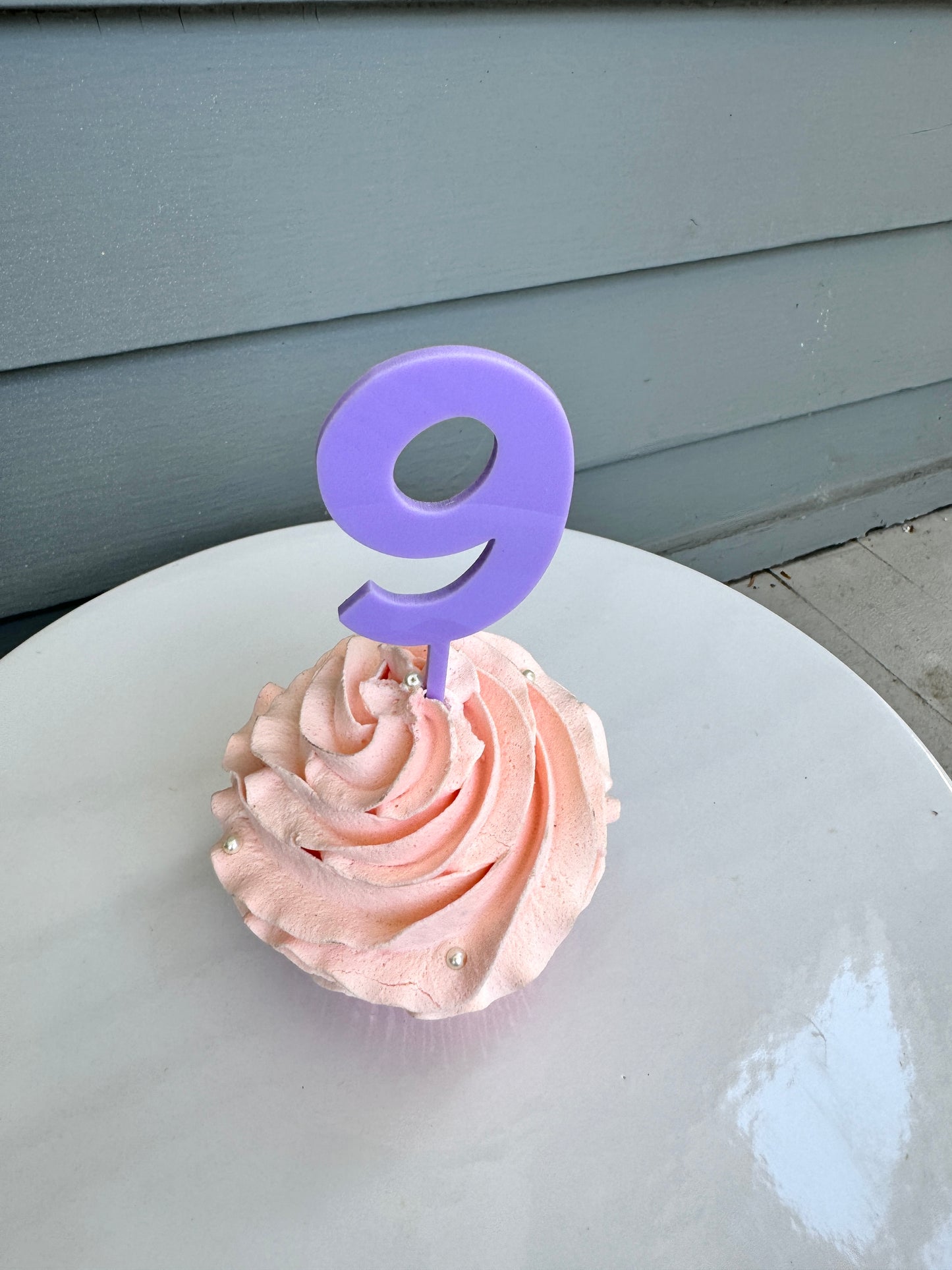 9 Treat Topper