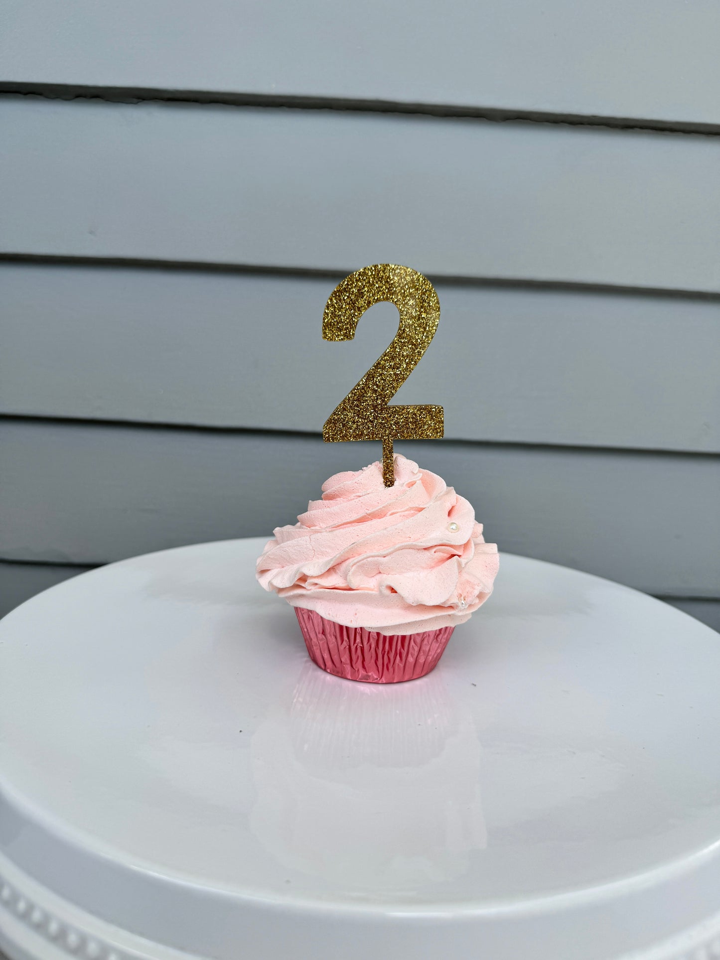 2 Treat Topper