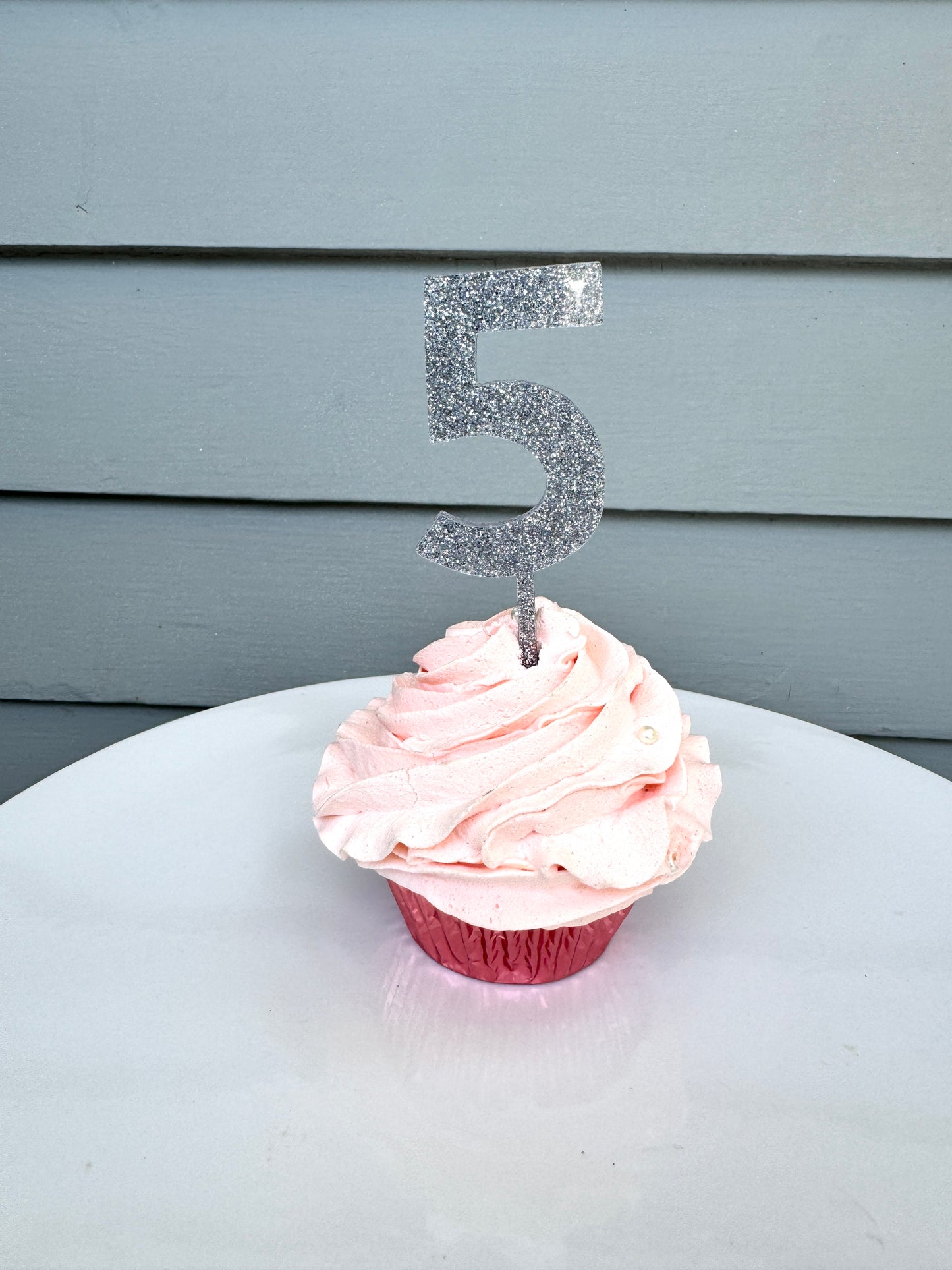 5 Treat Topper