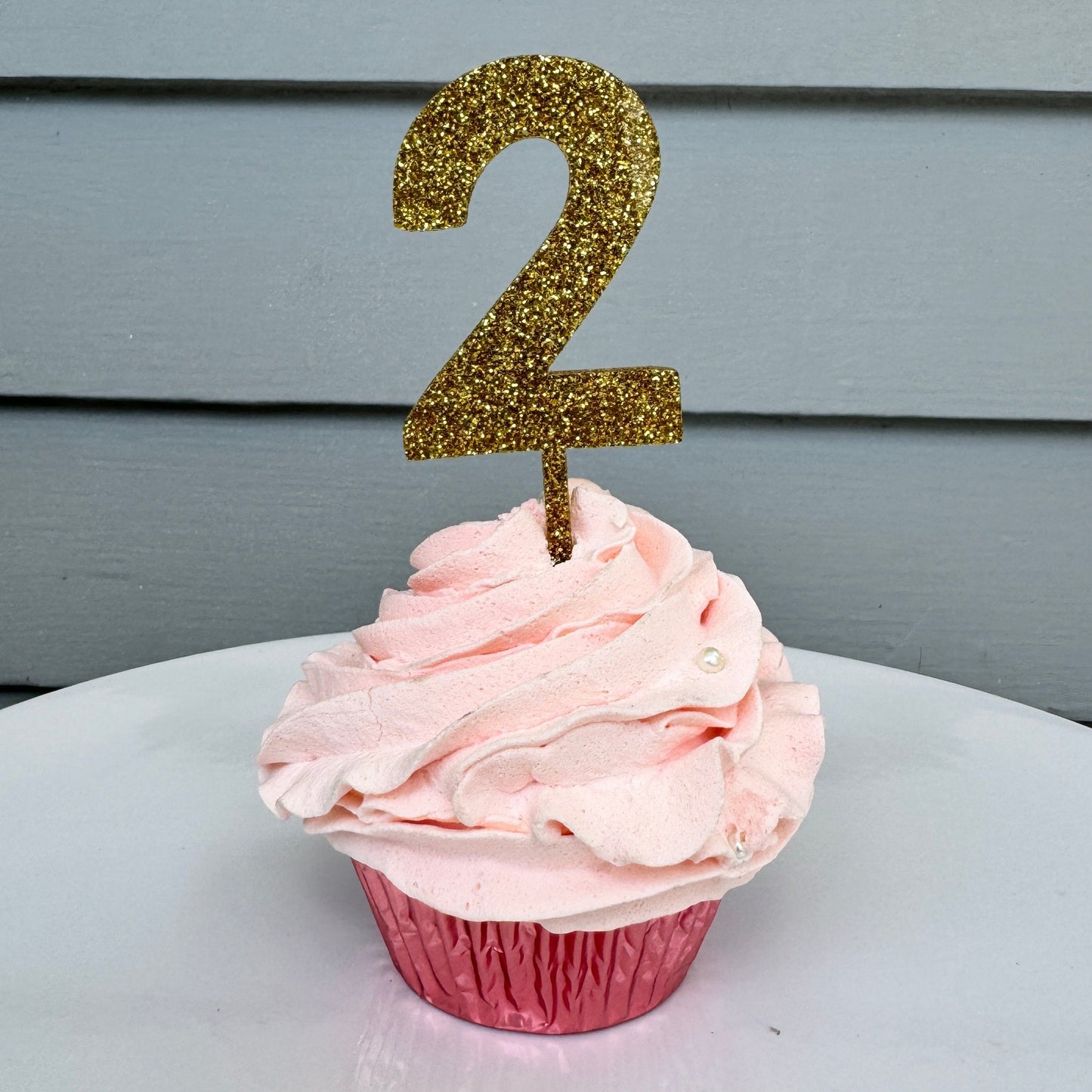 2 Treat Topper