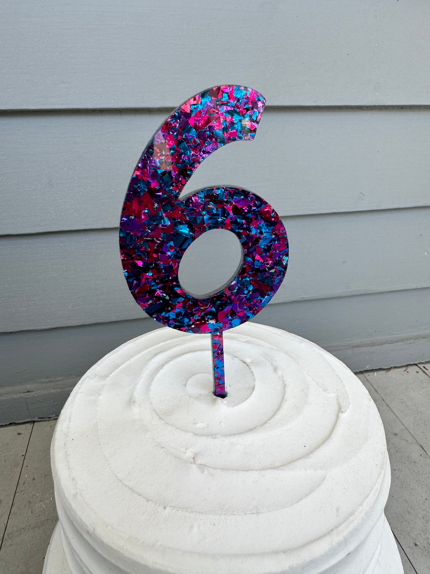 6 Cake Topper